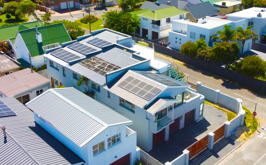 7 Bedroom Property for Sale in Kleinmond Western Cape